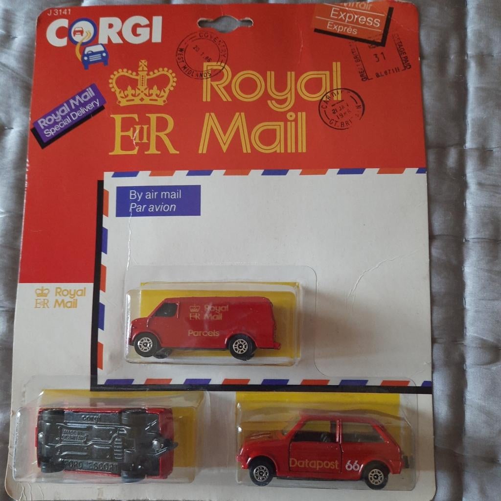 COFFRET CORGI UK N 3 ROYAL MAIL : 3 VOITURES DE+ESCORT+METR, Enlèvement, Neuf, Voiture, Corgi