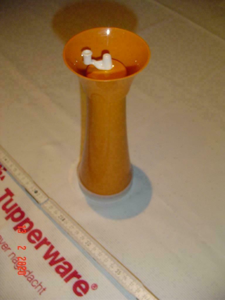 Tupperware Vintage Jifi Sift bloem suiker strooier, Enlèvement ou Envoi, Neuf, Orange