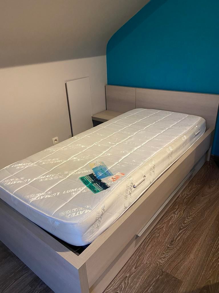 Bed met lattenbodem, matras nachtkastje, Ophalen, Lattenbodem