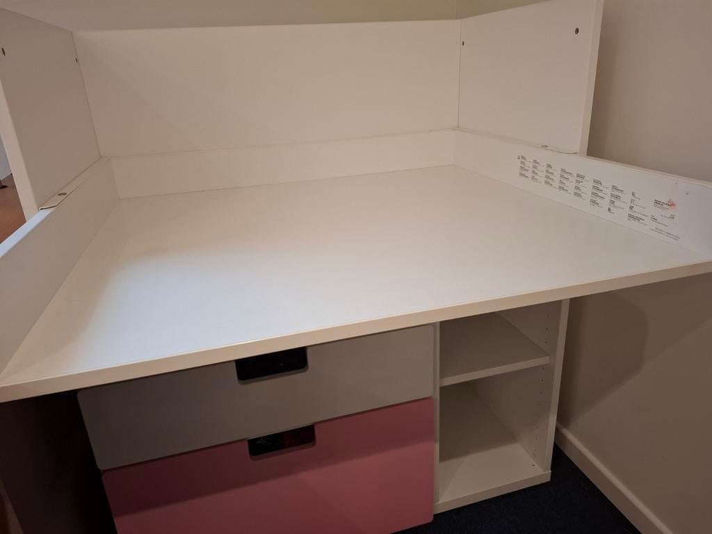 Ikea twee in een ,verschoningstafel /bureau, Kinderen en Baby's, Ophalen