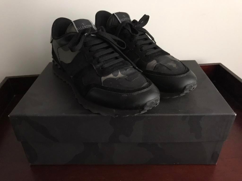 Valentino Garavani sneakers zwart / brons met doos mt 41, Zwart, Valentina, Ophalen of Verzenden, Zo goed als nieuw