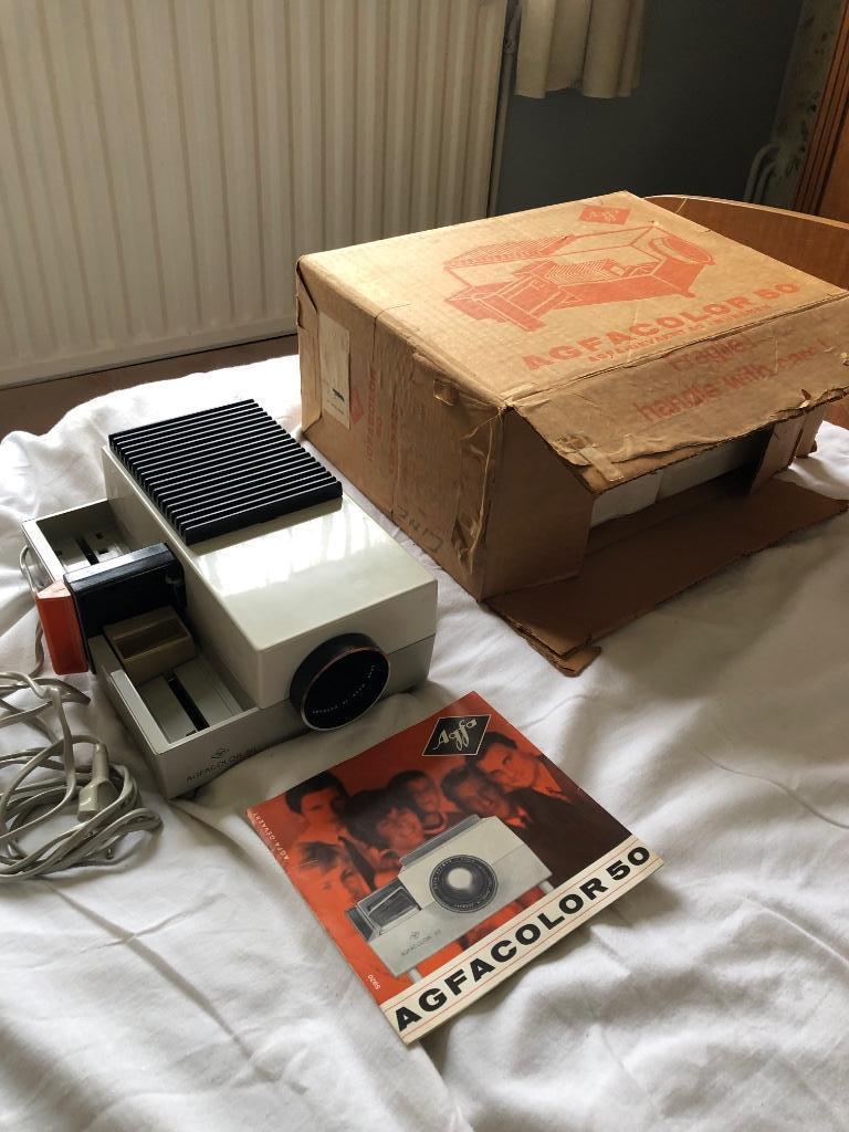 Vintage diaprojector, Audio, Tv en Foto, Projectieschermen, Ophalen, Elektrisch, Gebruikt
