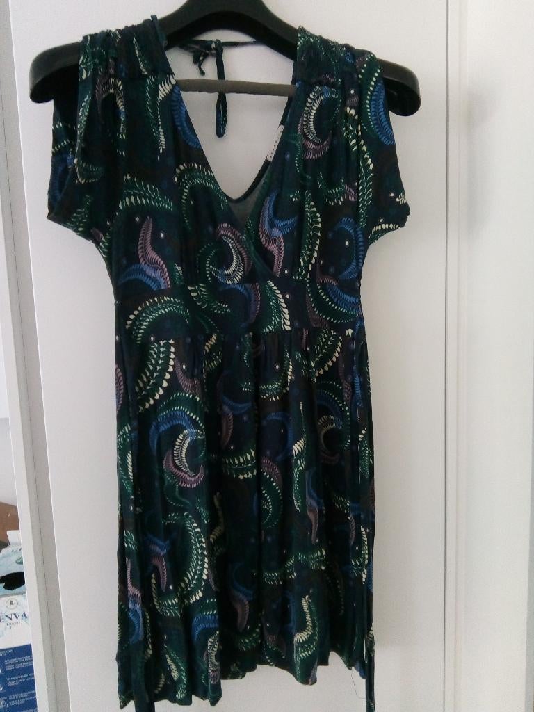 Essential jurk maat 40, Kleding | Dames, Jurken, Overige kleuren, Zo goed als nieuw, Knielengte, Essentiel antwerp