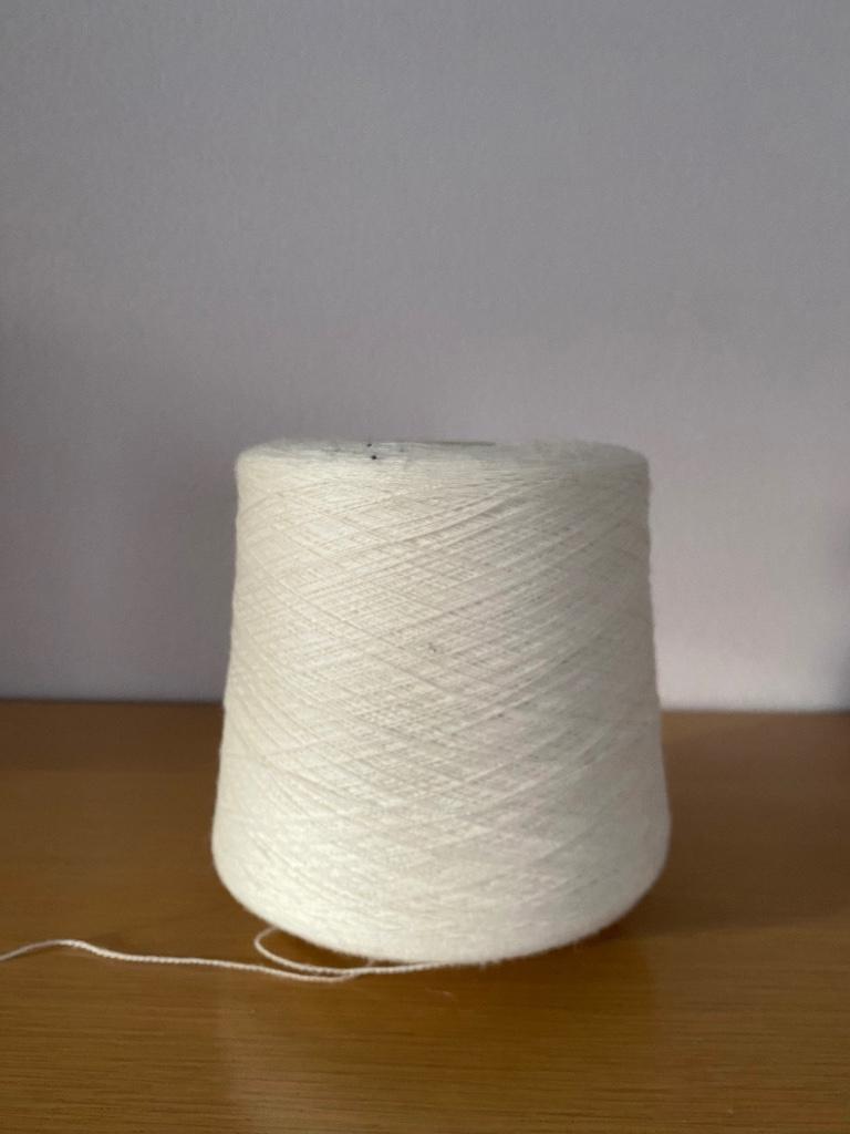 1 bobijn wol / Igea, Enlèvement, Comme neuf, Tricot, Laine ou Fils