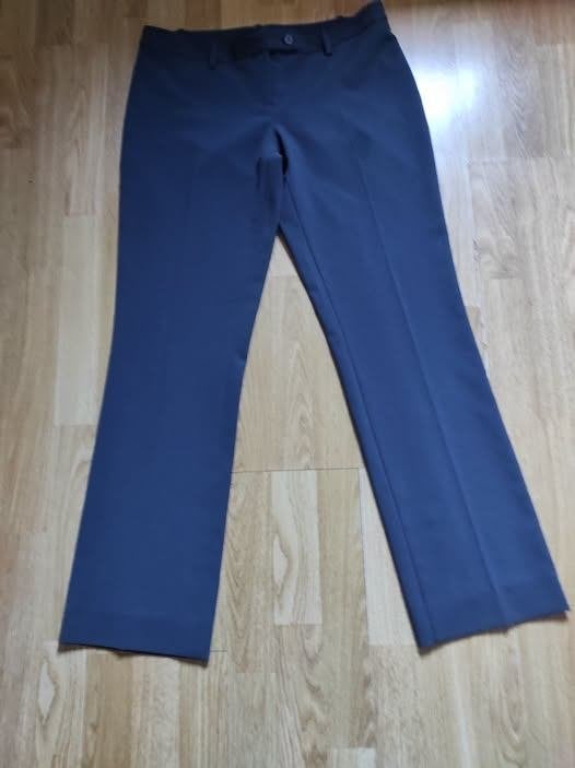 Pantalon United Colours Of Benetton en polyester - taille 44, Taille 42/44 (L), Autre, Enlèvement ou Envoi, Comme neuf
