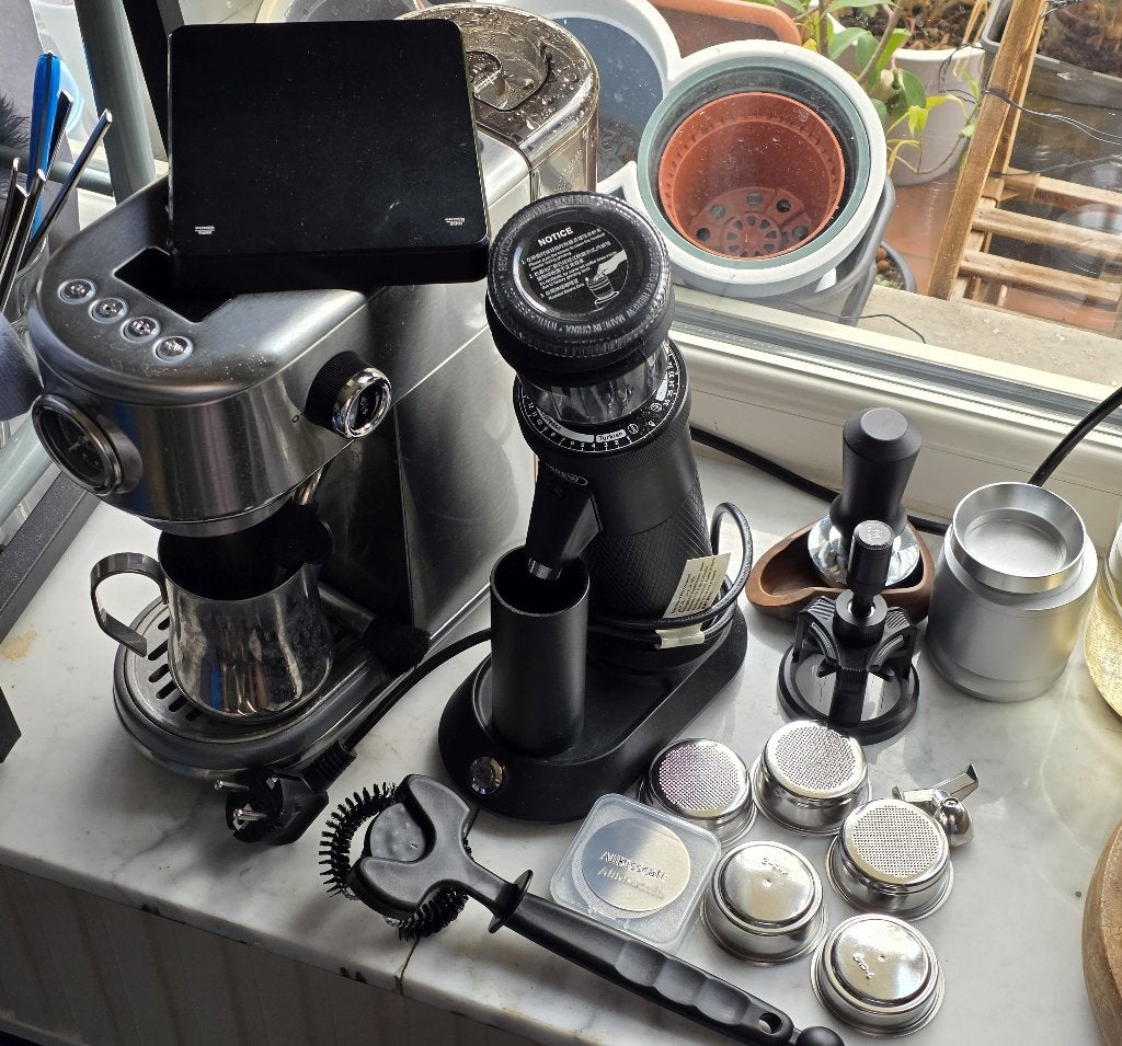 HiBREW Espressomachine + Koffiemolen + Veel accessoires, Ophalen, Gebruikt, Gemalen koffie, Stoompijpje