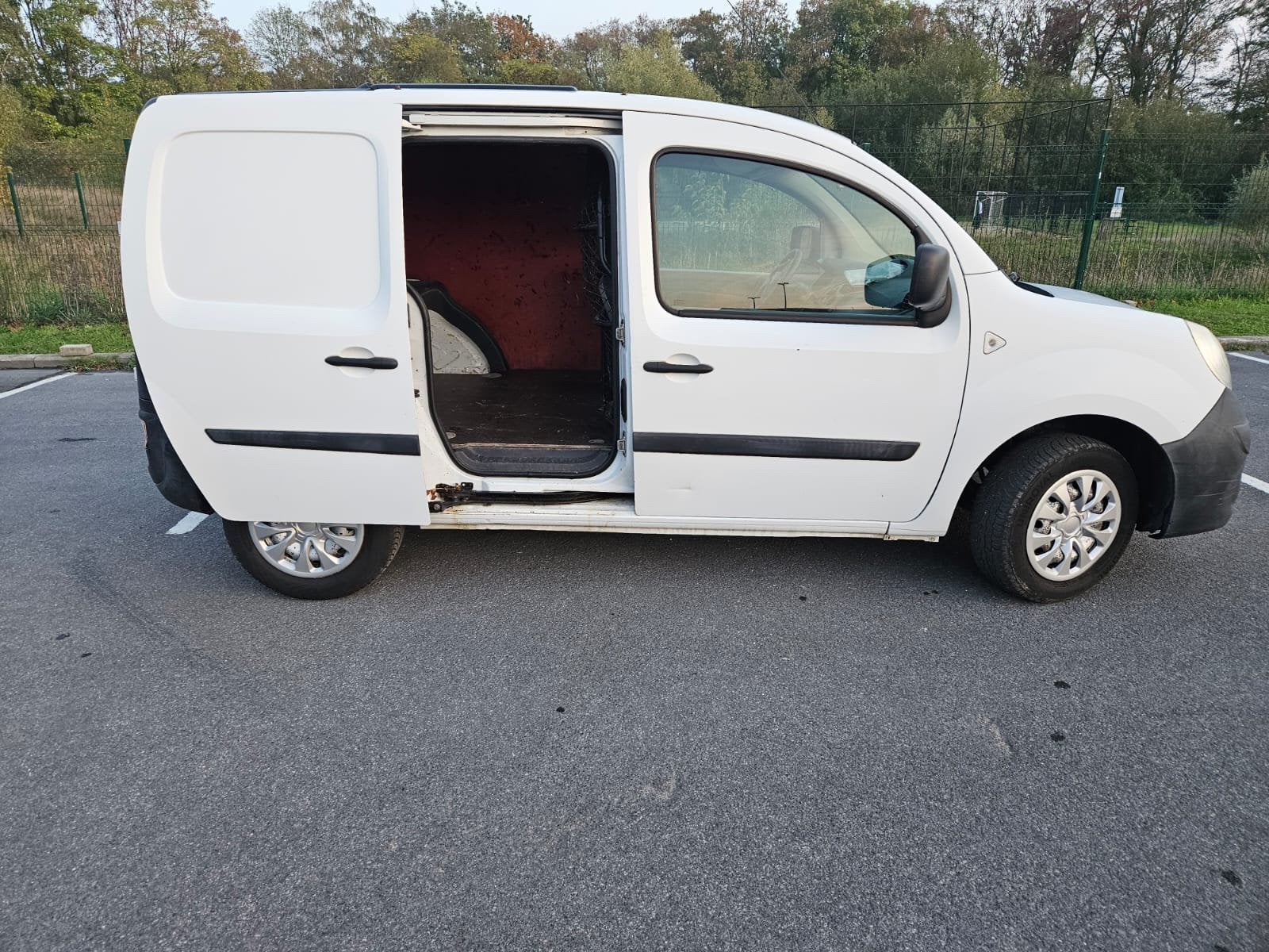 Renault Kangoo 1.5 dCi / AIRCO / PORTE LATERAL, Autos, Achat, 63 kW, Noir, Diesel