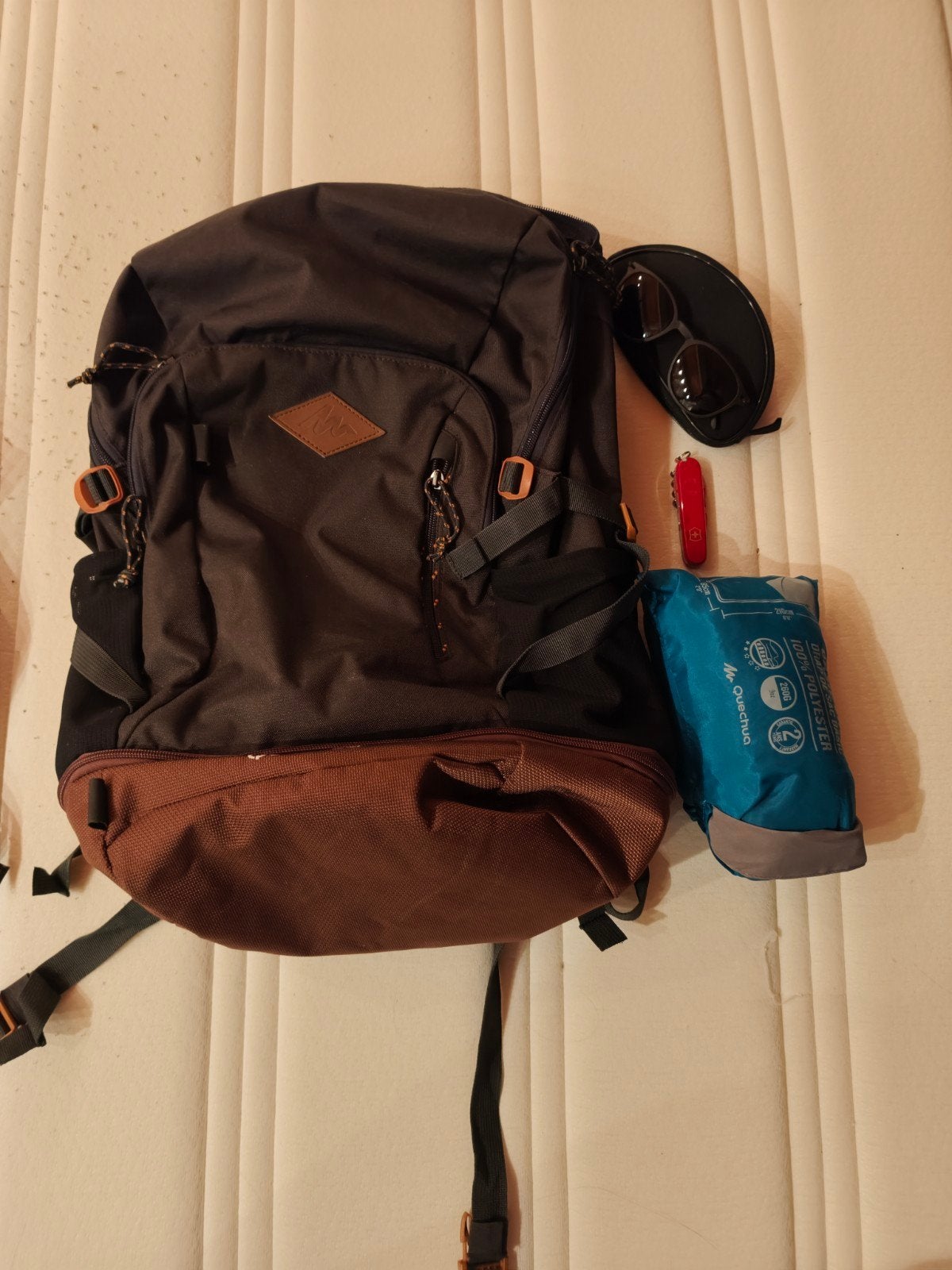 sac a dos pour jeunes avec accessoires - 2 exemplaires dispo, Enlèvement
