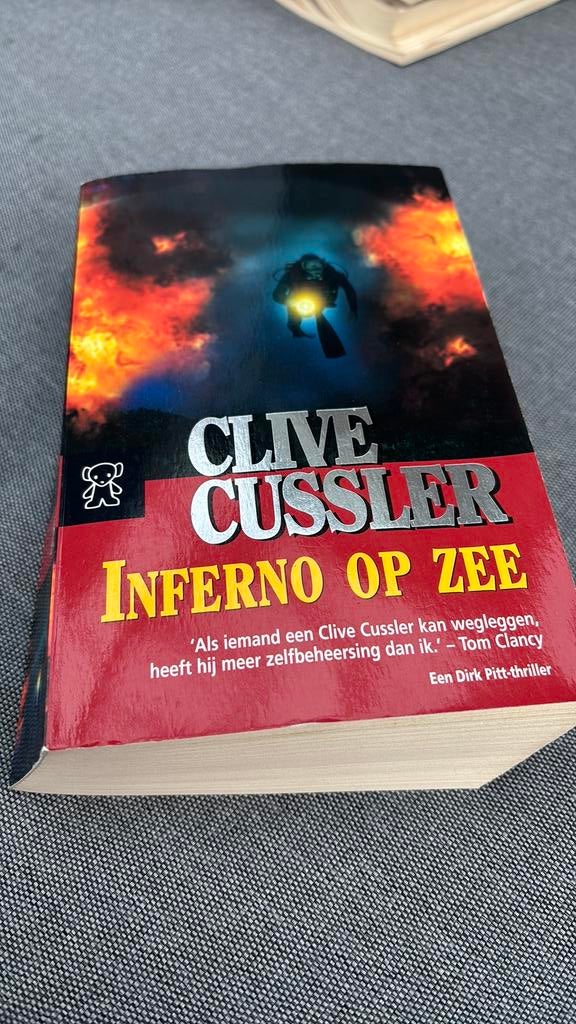 Clive Cussler - Inferno op zee, Boeken, Ophalen of Verzenden, Clive Cussler