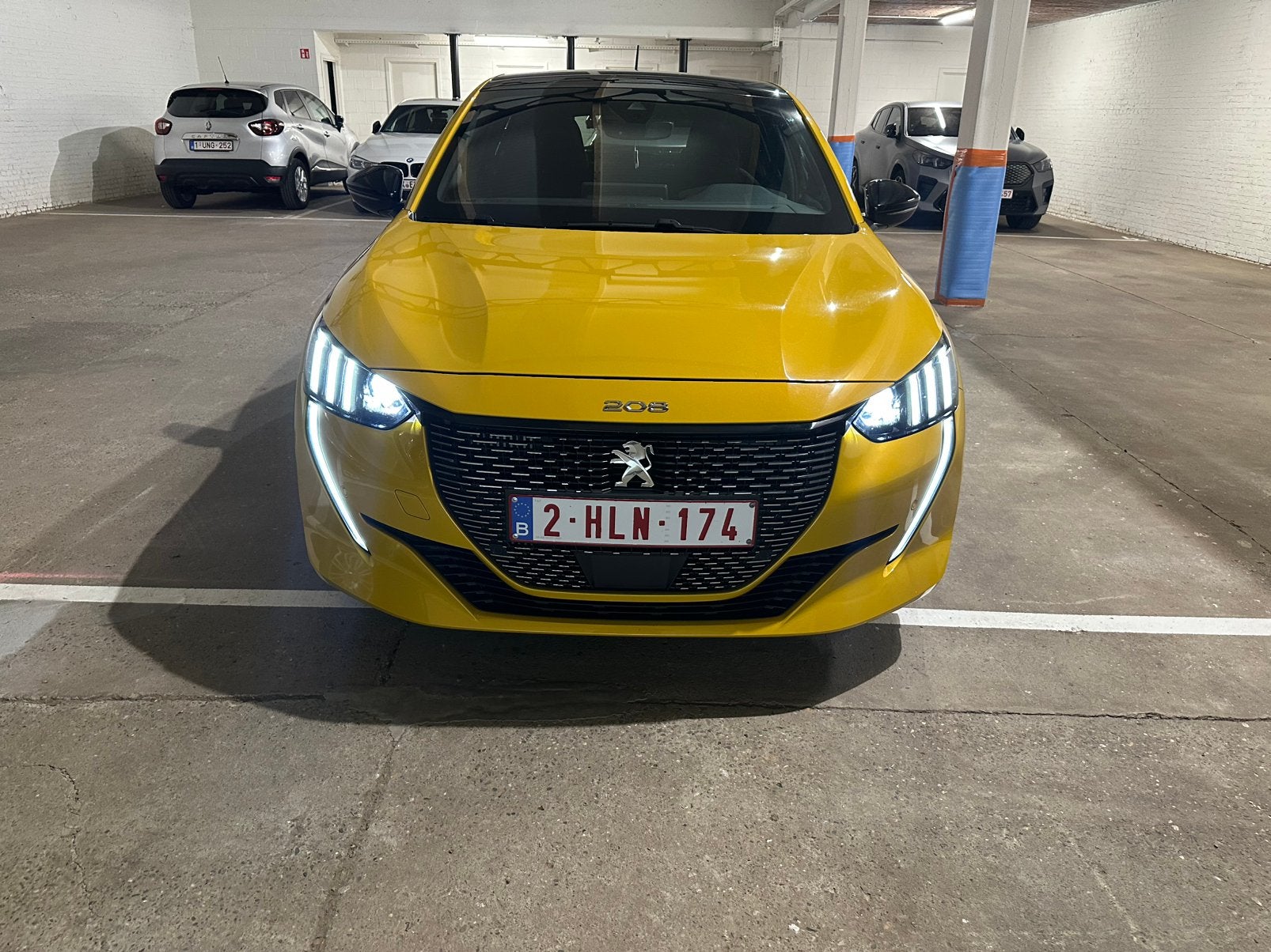 Peugot 208 gt automaat, Automaat, Parkeerassistent, Achterwielaandrijving, Leder en Stof