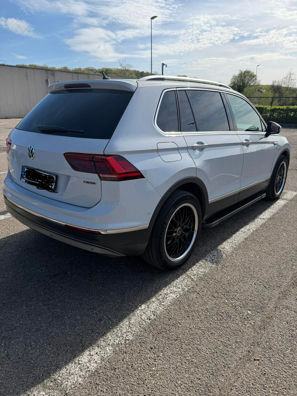 Vw tiguan, Autos, Volkswagen, Particulier, Tiguan, 4x4, Adapté aux personnes handicapées, ABS, Caméra de recul, Phares directionnels