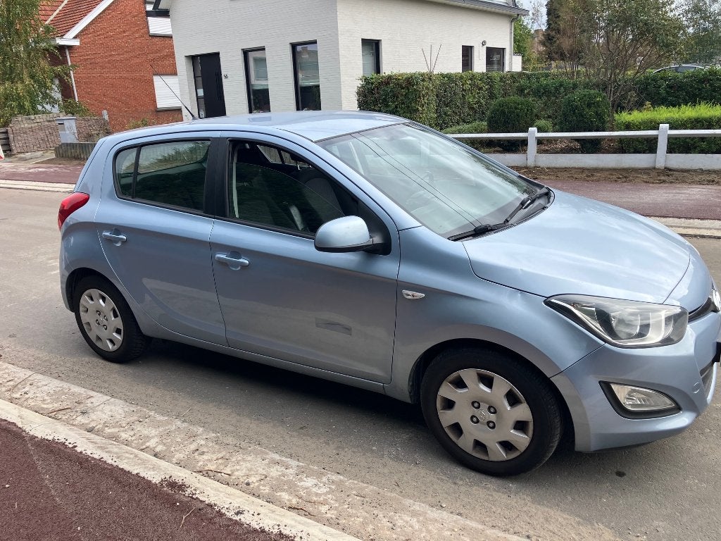 Hyundai i20 1200cc Benzine Gekeurd-Car Pass.!, Auto's, Euro 5, 5 deurs, Particulier, 1200 cc