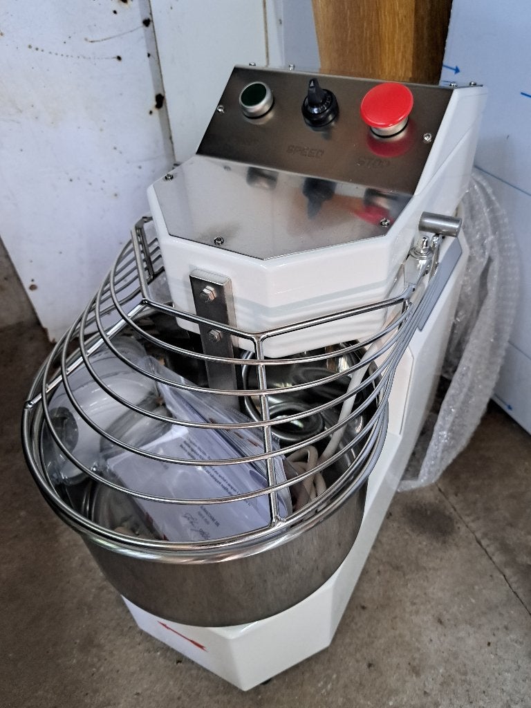 spiraalkneder nieuw 5kg op lichtnetstekker 220volt mono, Zakelijke goederen, Ophalen, Brood en Banket