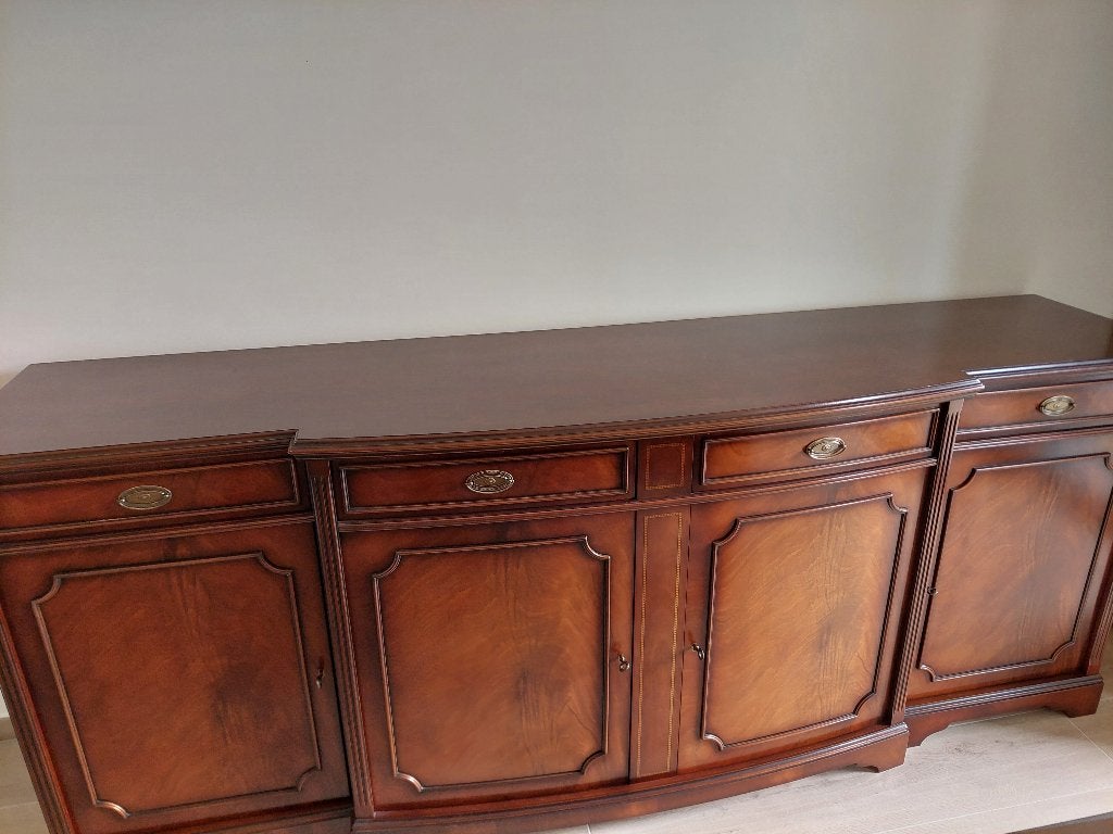 Dressoir beschikbaar - de glazen kast is gereserveerd, Enlèvement, Utilisé