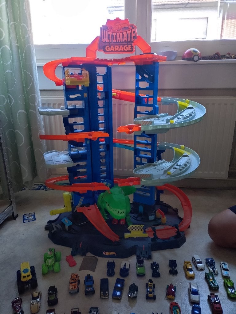 Le garage Hot Wheels ultime avec 50 Hot Wheels, Comme neuf, Enlèvement, Circuit, Hot Wheels
