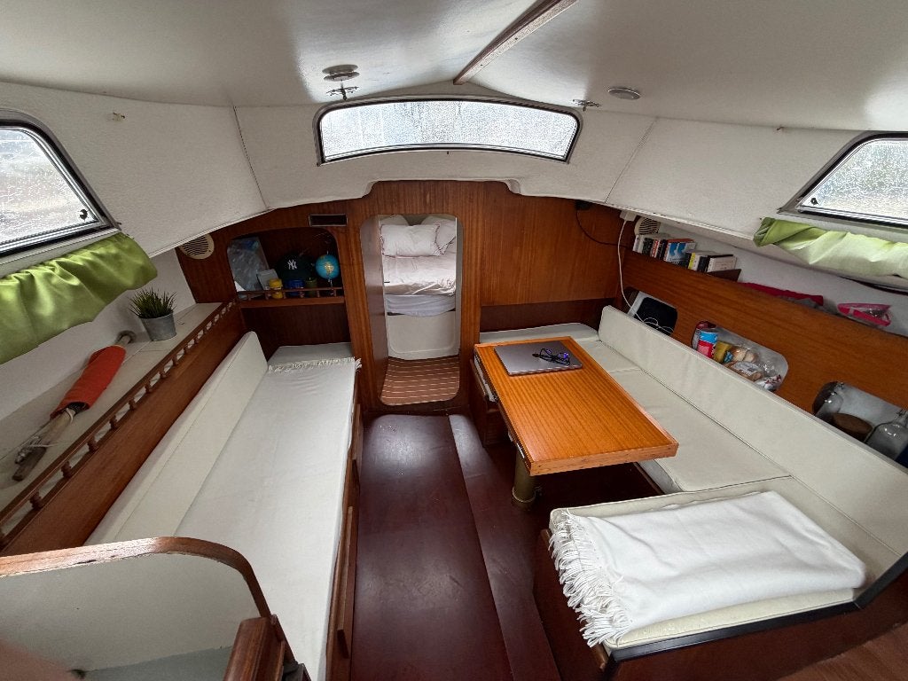 Bateau Jeanneau 9M penta Volvo 2002, 9 m, 140 cm, Diesel, Bateau à cabine
