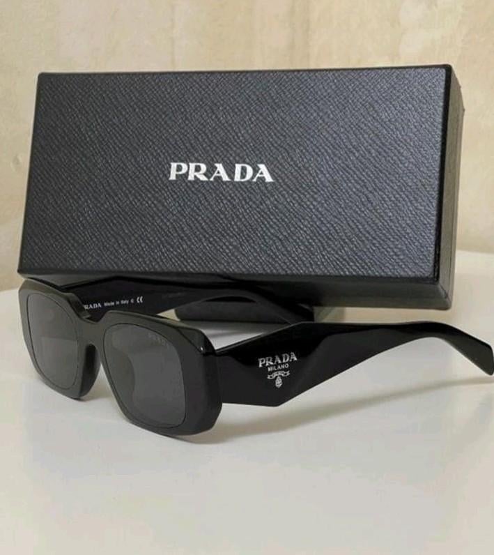 Mooie Prada zonnebril, Handtassen en Accessoires, Ophalen of Verzenden, Zonnebril, Prada