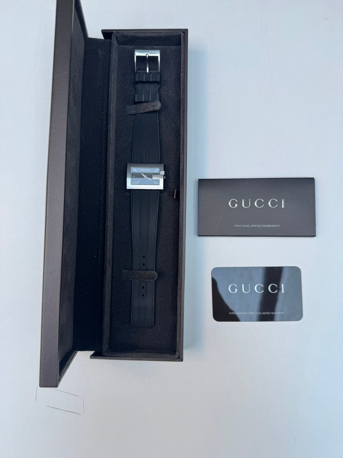 Montre Gucci 100L, Bijoux, Sacs & Beauté, Acier, Enlèvement, Synthétique, Neuf
