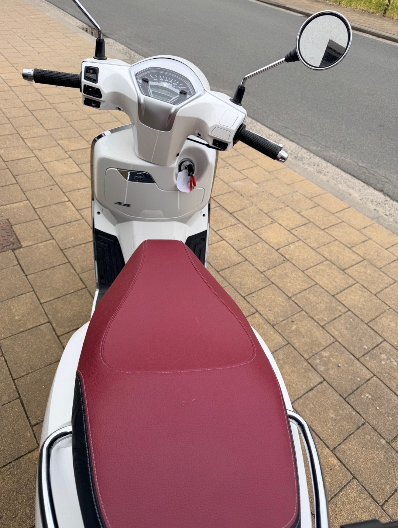 Kymco motorscooter 125 cc, Fietsen en Brommers, Ophalen, Zo goed als nieuw
