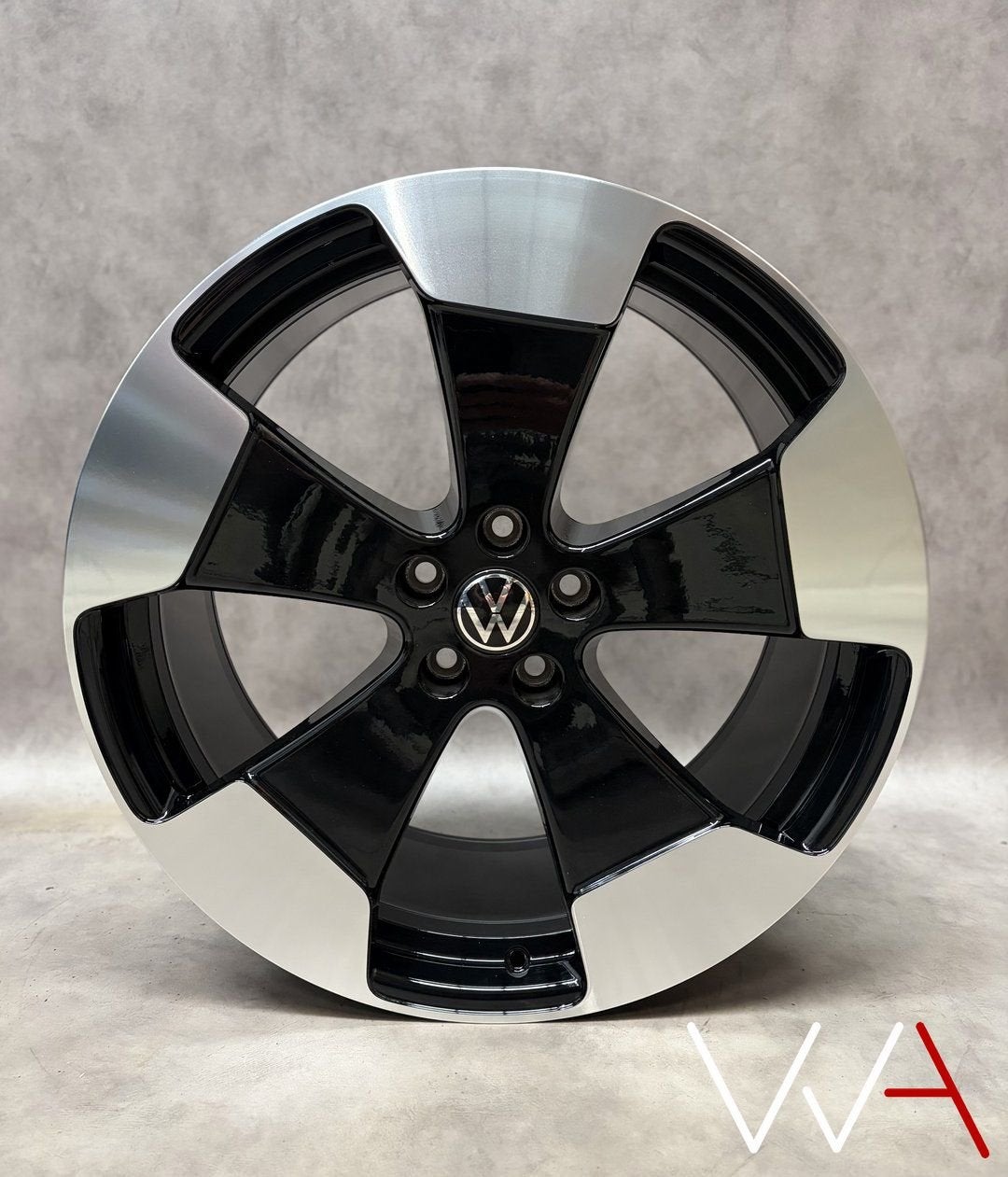 21'' Volkswagen ID.Buzz ''Bromberg'' Velg achter 1T3601025S, Auto-onderdelen, Banden en Velgen, Gebruikt, Velg(en), -, -
