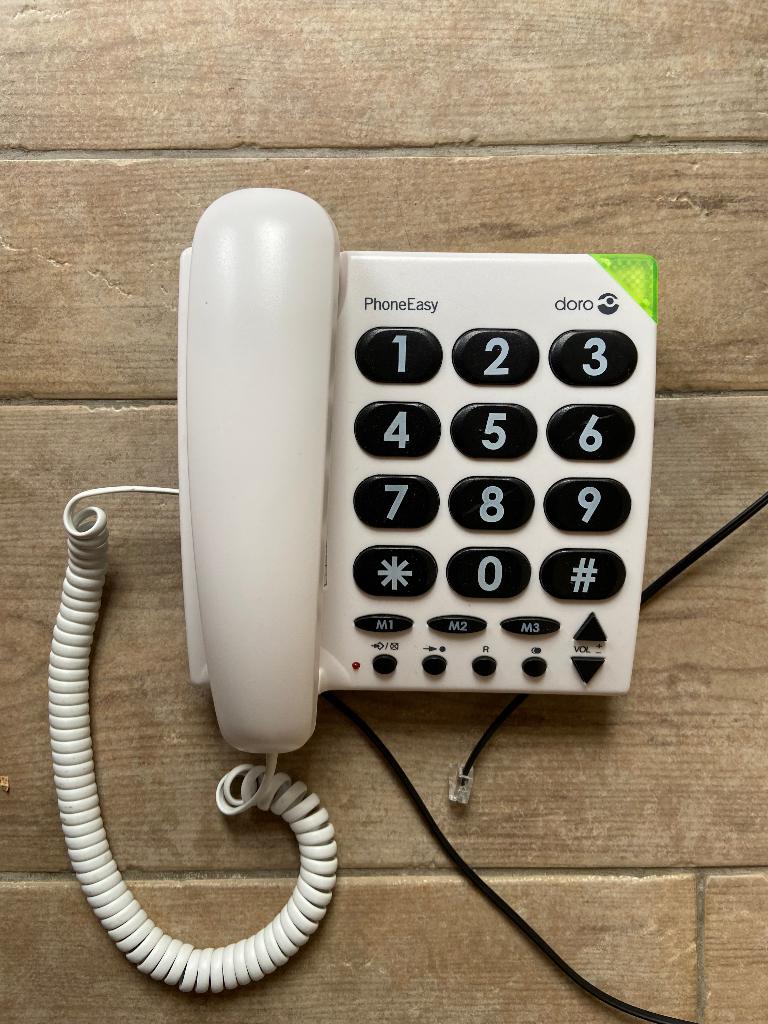 Vaste telefoon met grote cijfers, Telecommunicatie, Vaste telefoons | Niet Draadloos, Ophalen of Verzenden, Zo goed als nieuw