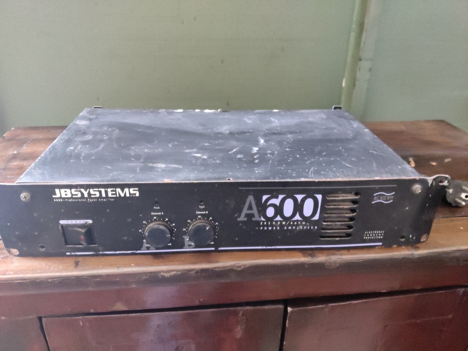 Versterker JB Systems AX600, Ophalen