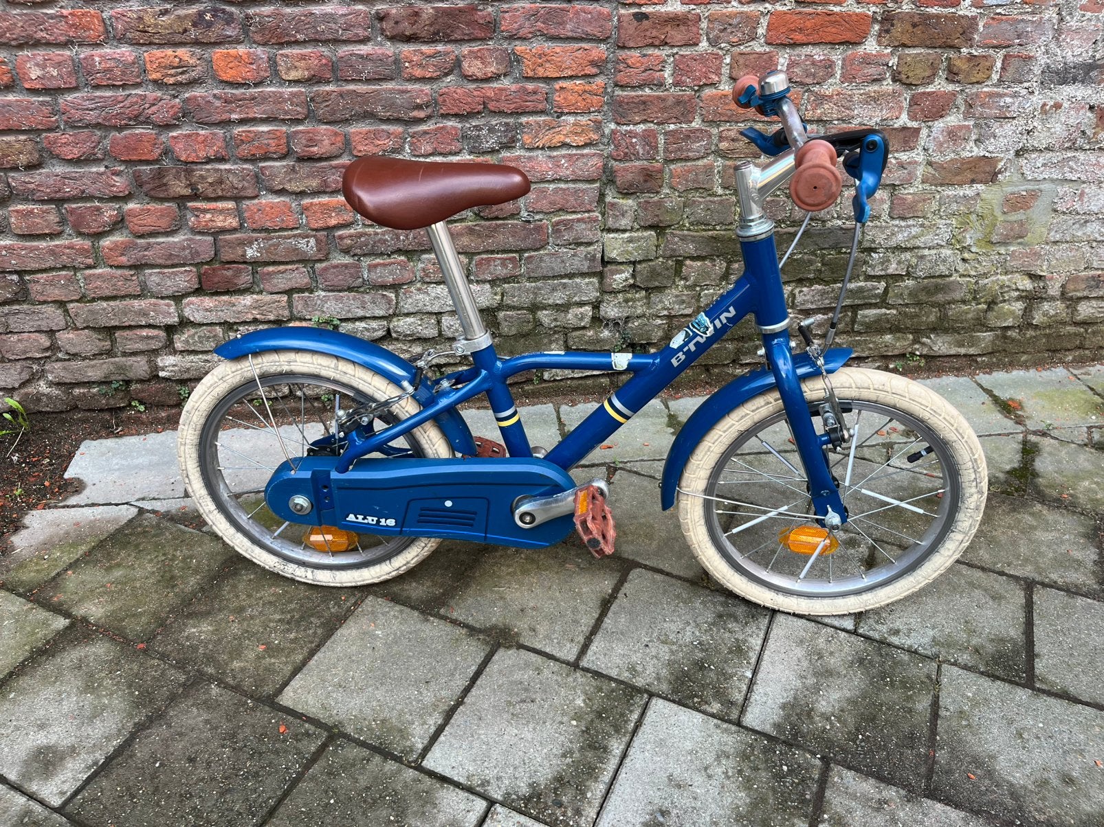 Vélo BTWIN alu 16 pouces - bleu, Vélos & Vélomoteurs, Enlèvement, Comme neuf, Frein sur jante, 16 à 20 pouces