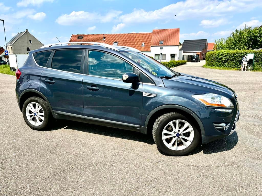 Ford kuga 2.0, Voorwielaandrijving, Euro 5, Zwart, 4 cilinders