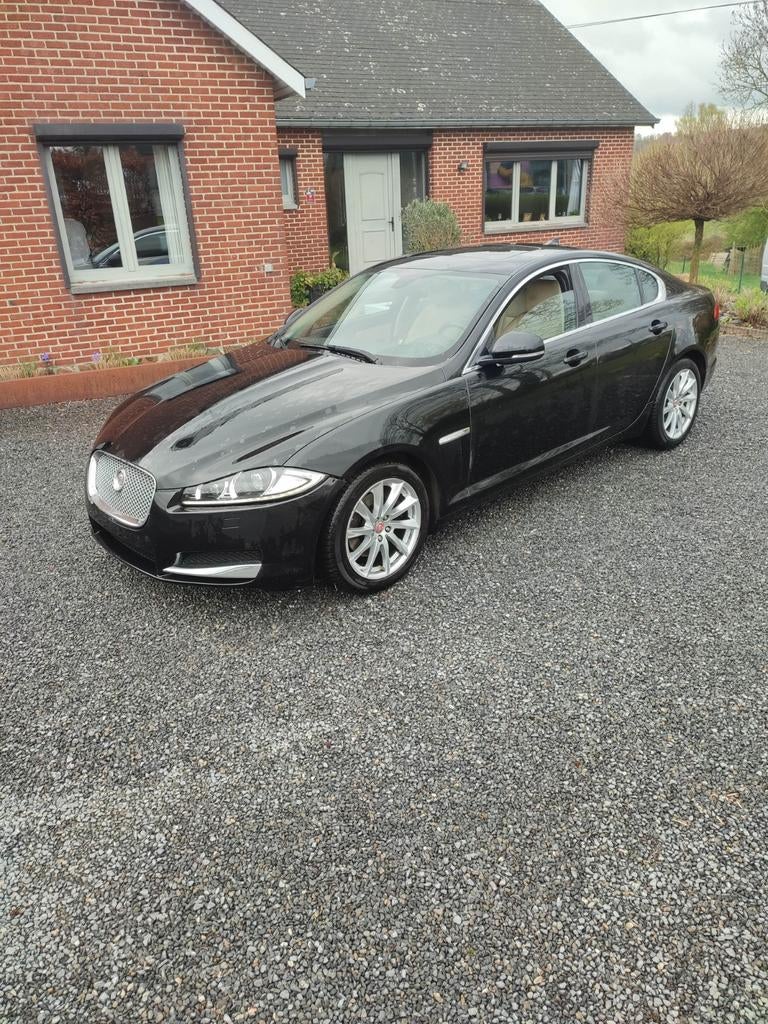 Jaguar xf 2.2 diesel 2014, Automaat, 4 cilinders, Zwart, Bedrijf