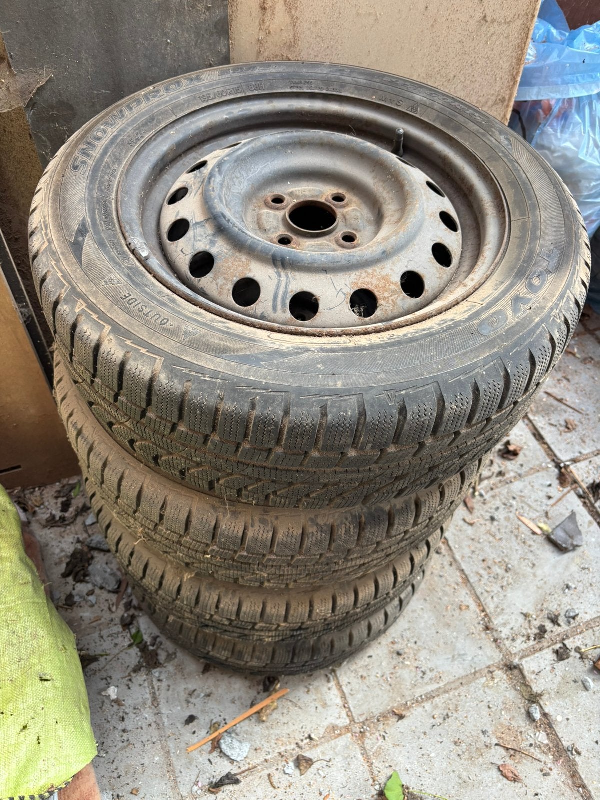 Toyota Corolla 2002 winterset – 4x Toyo 195/60 R15, Ophalen, Winterbanden, Band(en)