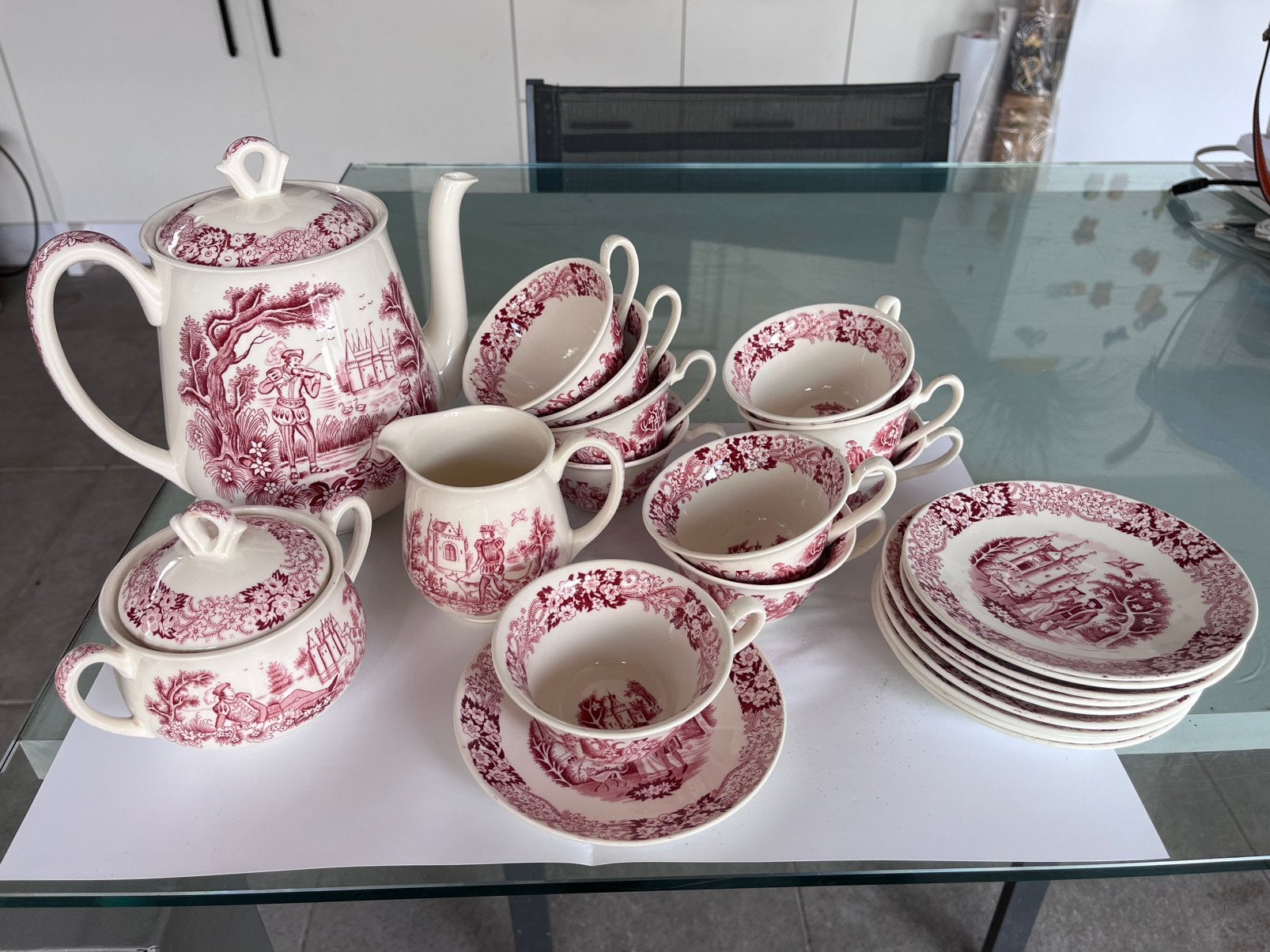 Prachtig 10-Persoons Koffieservies Petrus Regout 'Richmond', Enlèvement
