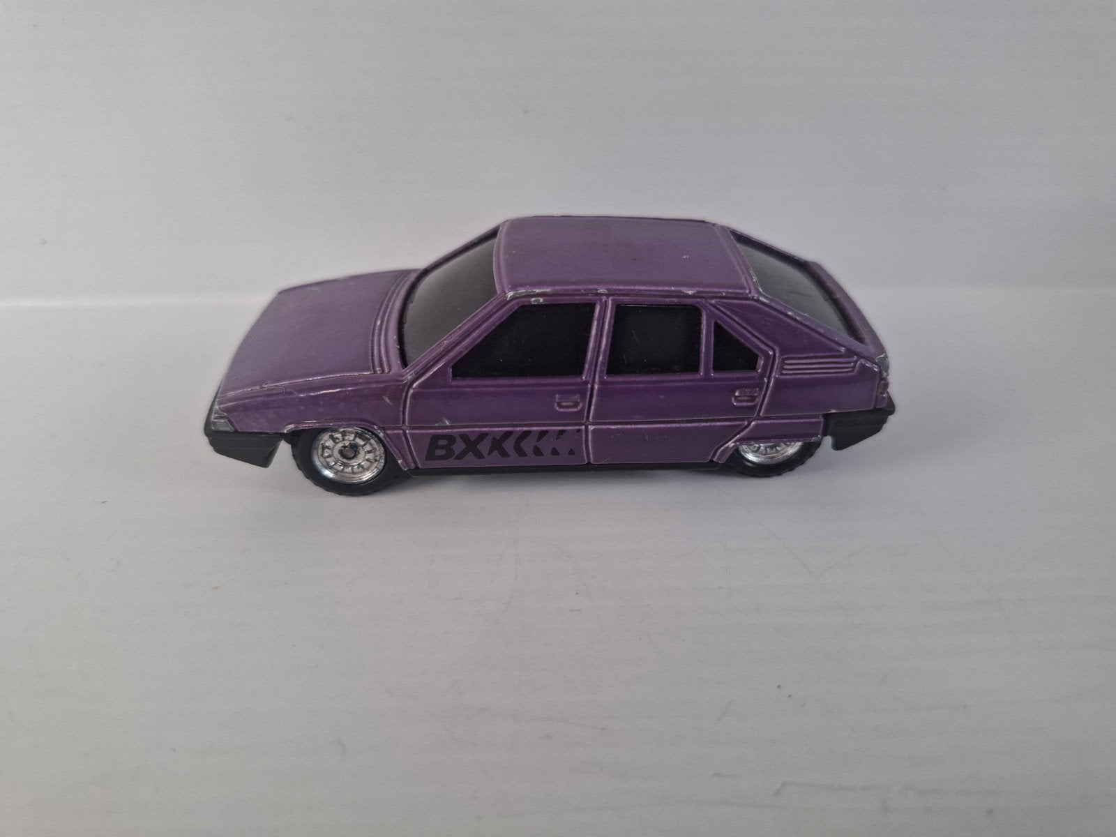 Citroën BX16 op schaal 1:43 van MC Toy - verandert van kleur, Ophalen of Verzenden, Gebruikt, Auto, Overige merken