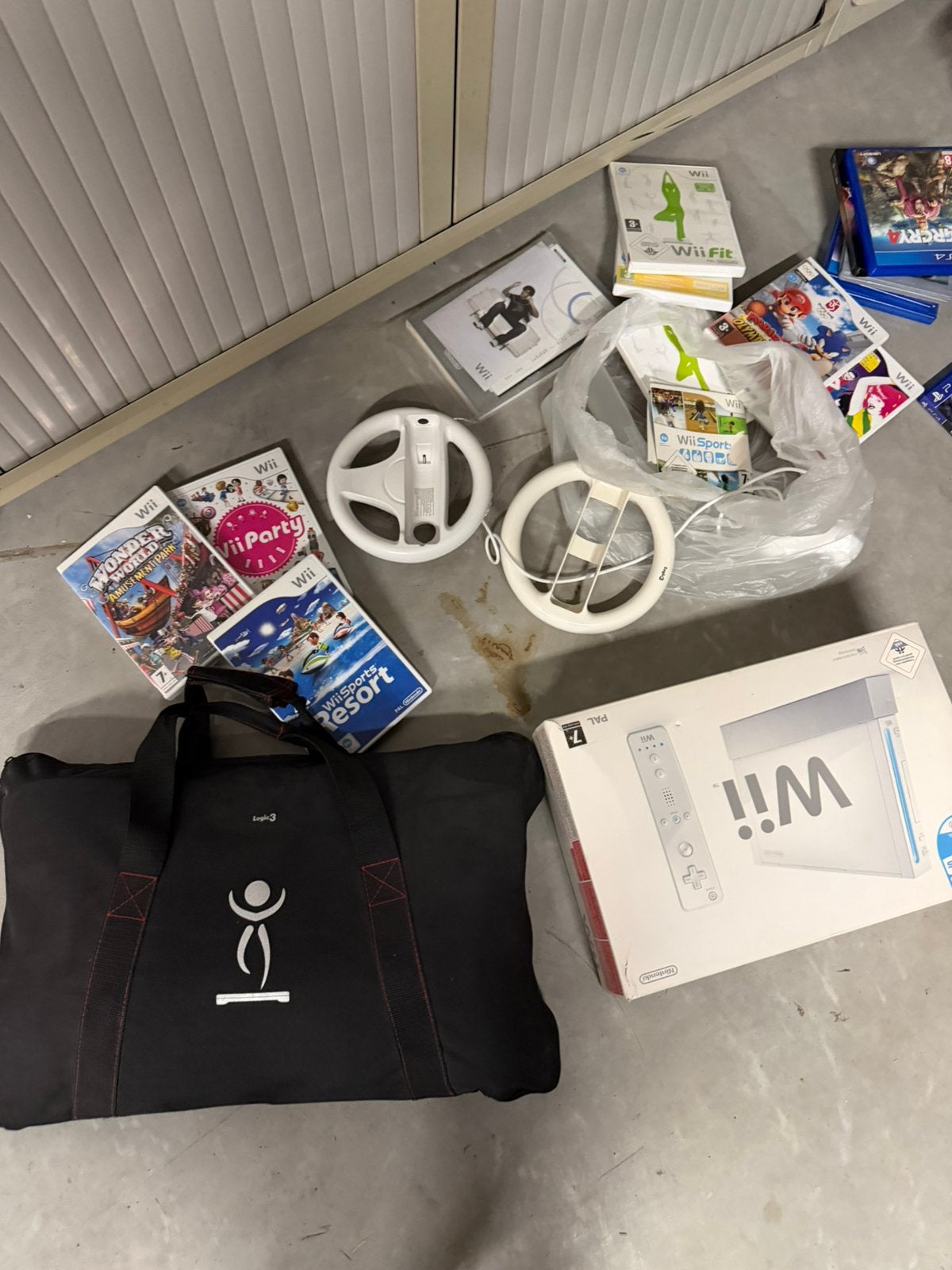 Wii spelconsole met verschillende extra’s en games !, Games en Spelcomputers, Ophalen of Verzenden, Zo goed als nieuw
