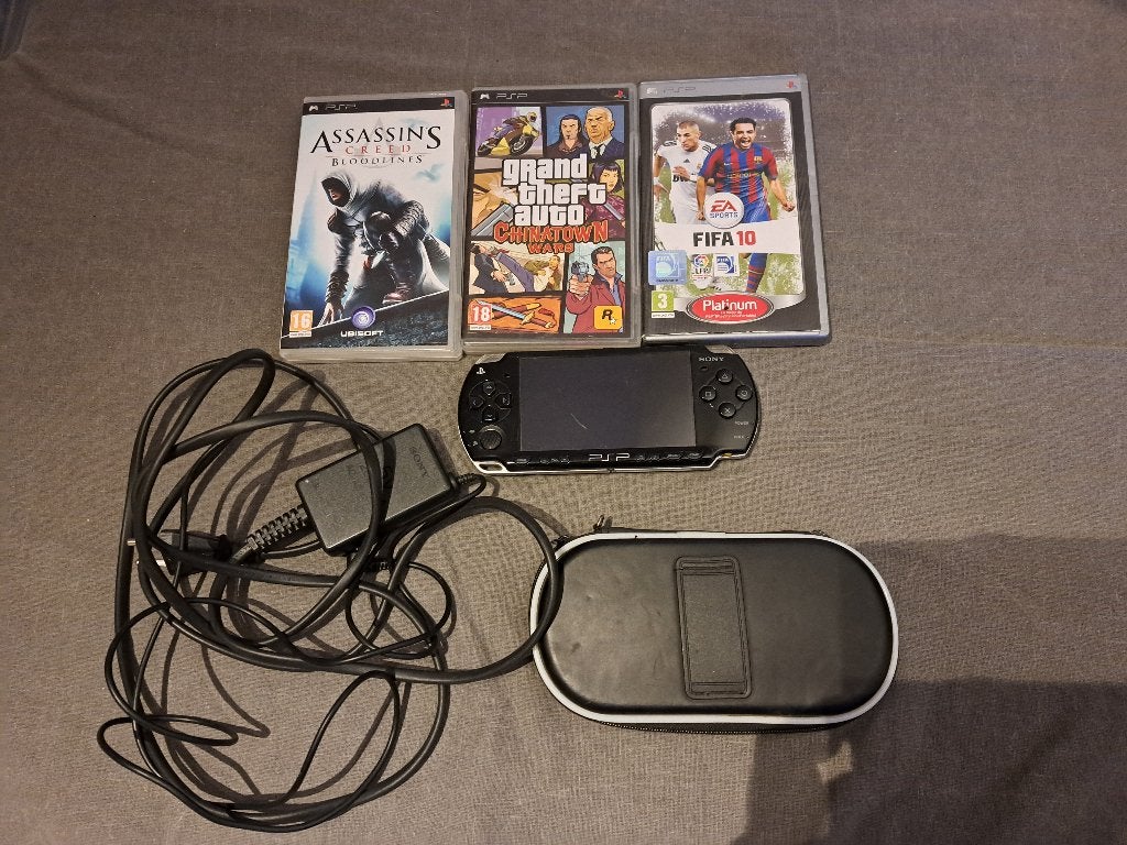 Sony PSP Slim & Lite model 2004, Games en Spelcomputers, Spelcomputers | Sony PSP, Ophalen of Verzenden, Gebruikt, PSP, Met games