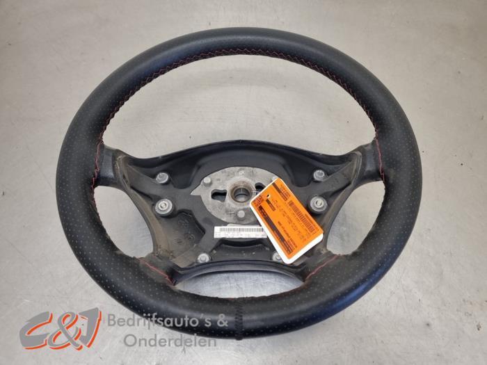 Volant d'un Mercedes Sprinter, 3 mois de garantie, Utilisé, -, -