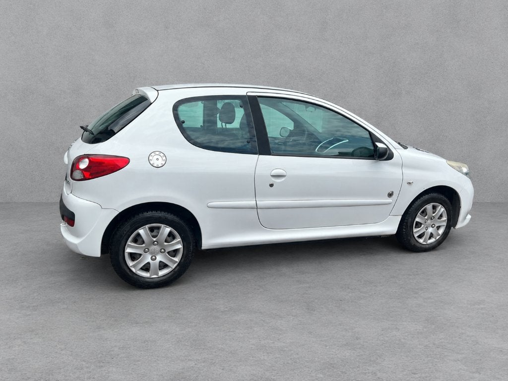 Peugeot 206+ 1.1i Generation Benzine | 75.450 KM | 2012, Auto's, Euro 5, Bedrijf, Handgeschakeld, https://public.car-pass.be/vhr/245c594a-7e60-4a00-b9ce-690a97c39653