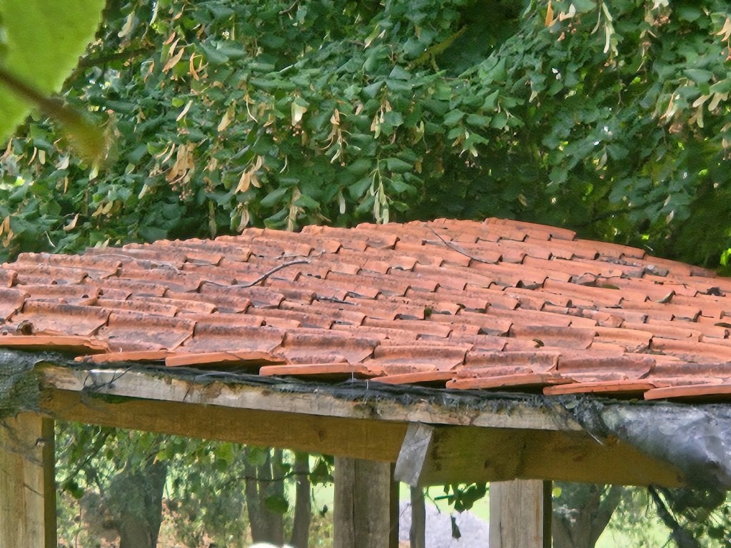 Tuiles a venir chercher. A donner, Bricolage & Construction, Tuiles & Revêtements de toit, Enlèvement, Utilisé, Autres matériaux