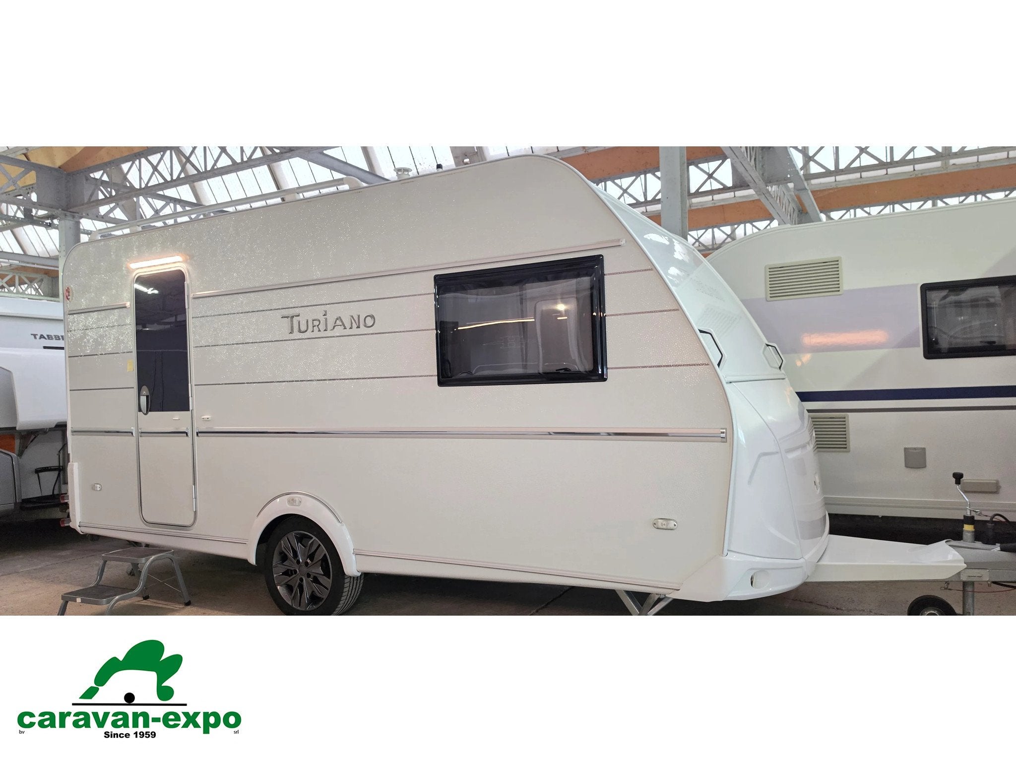 TABBERT TURIANO 420 QD/F, Caravans en Kamperen, Tabbert, Bedrijf, 5 tot 6 meter, Tot en met 4