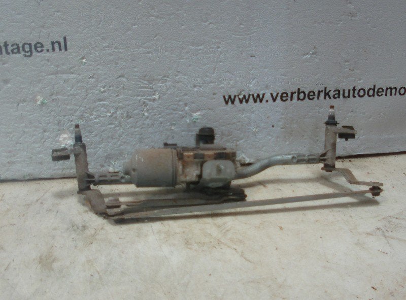 MOTEUR + TRINGLERIE ESSUIE GLACE AVANT (2K1-955-021-E), Robert Bosch AG, Volkswagen, Utilisé, Robert-Bosch-Allee 1
74232  Abstatt, DE