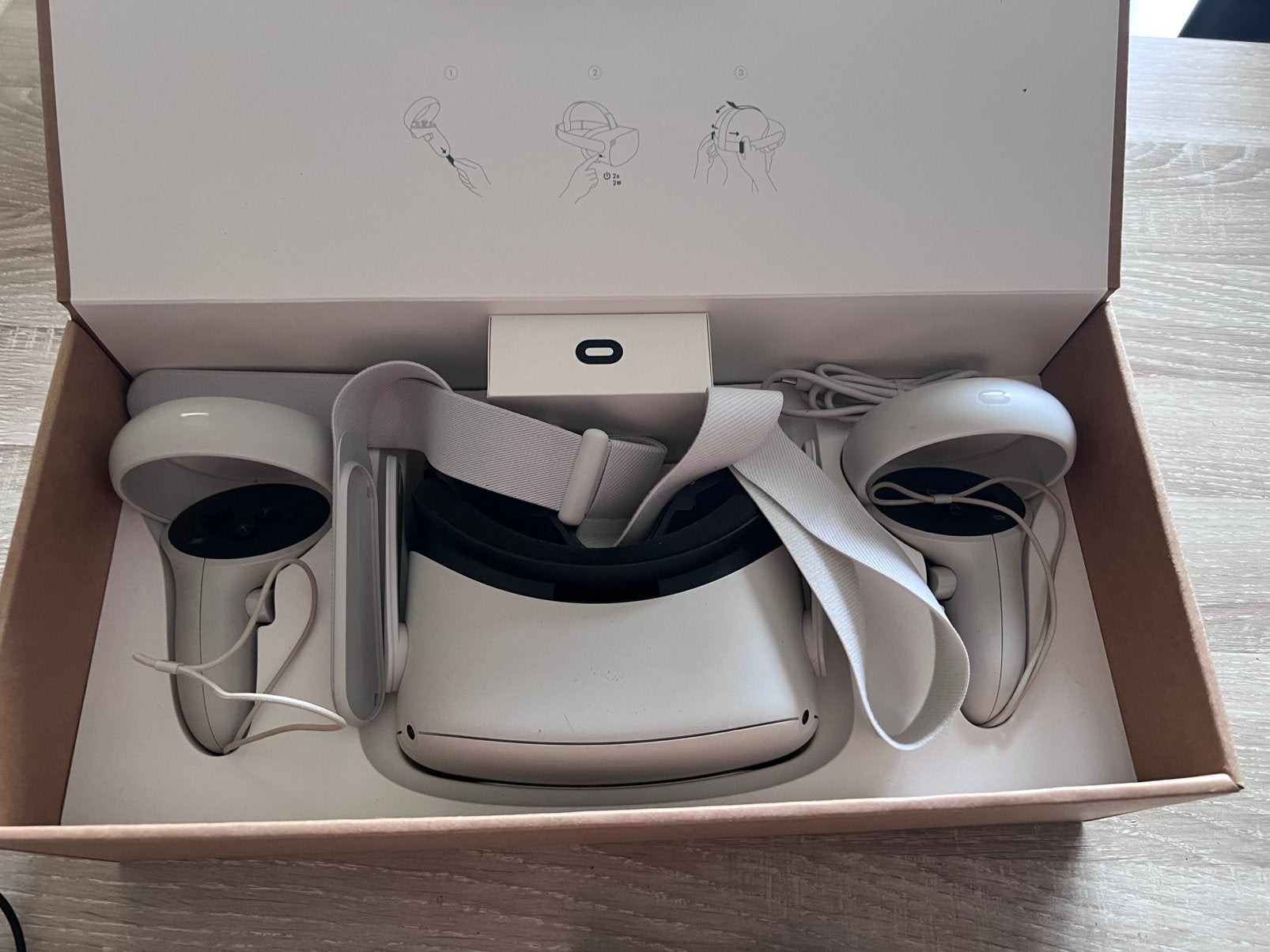 Oculus quest 2 + hoofdband, Games en Spelcomputers, Virtual Reality, Ophalen of Verzenden, Zo goed als nieuw