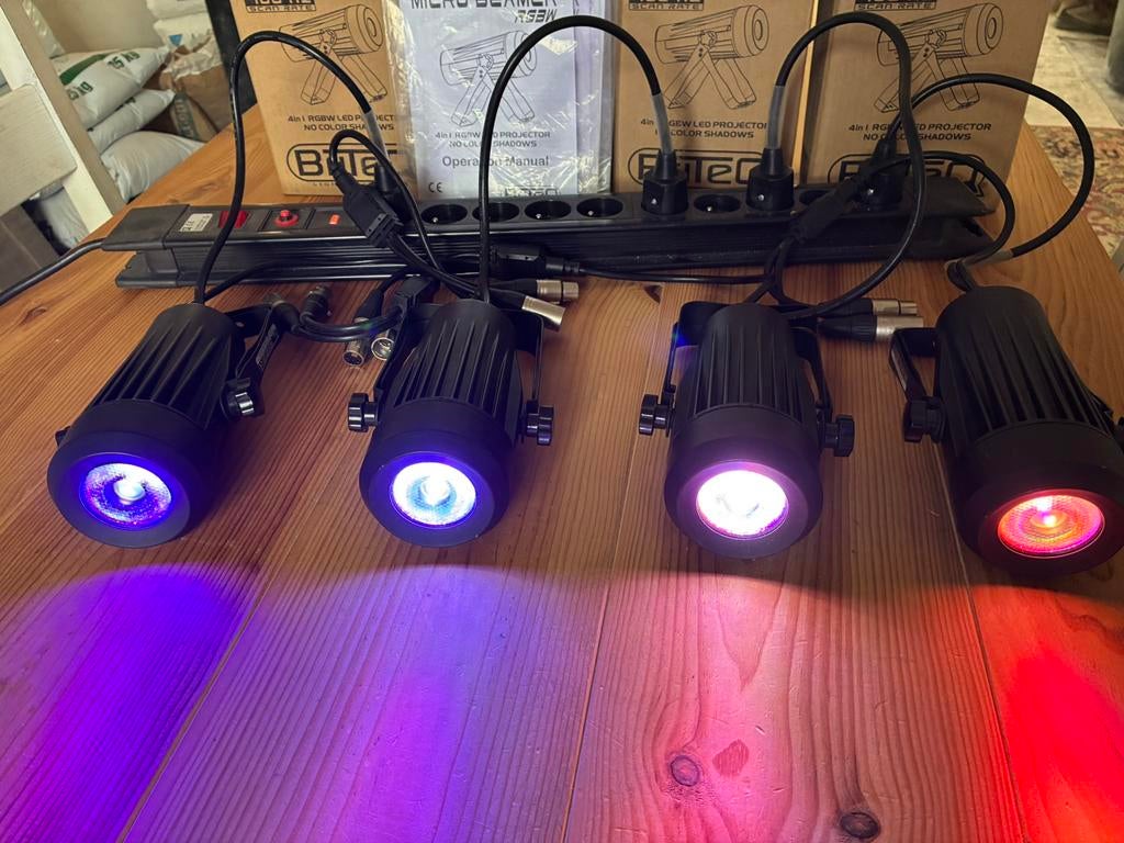 Briteq Led RGBW micro beamer, Musique & Instruments, Enlèvement ou Envoi, Comme neuf