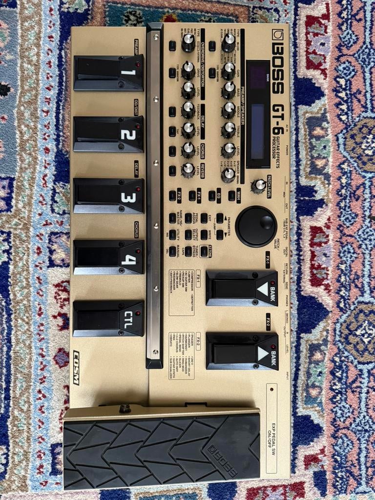 Boss GT-6 – Pédalier multi-effets guitare, Enlèvement, Comme neuf