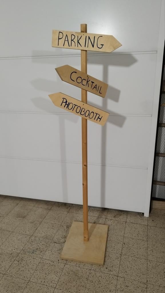 Lot 3 piquets potelets flèches signalétiques bois mariage, Enlèvement, Décoration