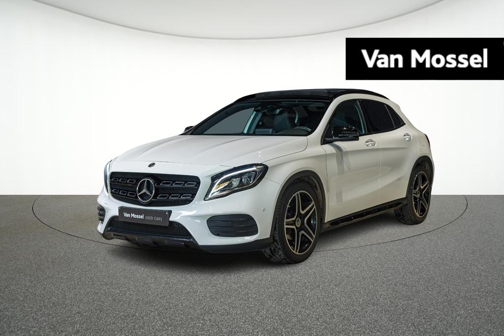 Mercedes-Benz GLA 200 AMG Line + PANORAMISCH DAK + CARPLAY +, Auto's, Stof, Gebruikt, Zwart, 4 cilinders