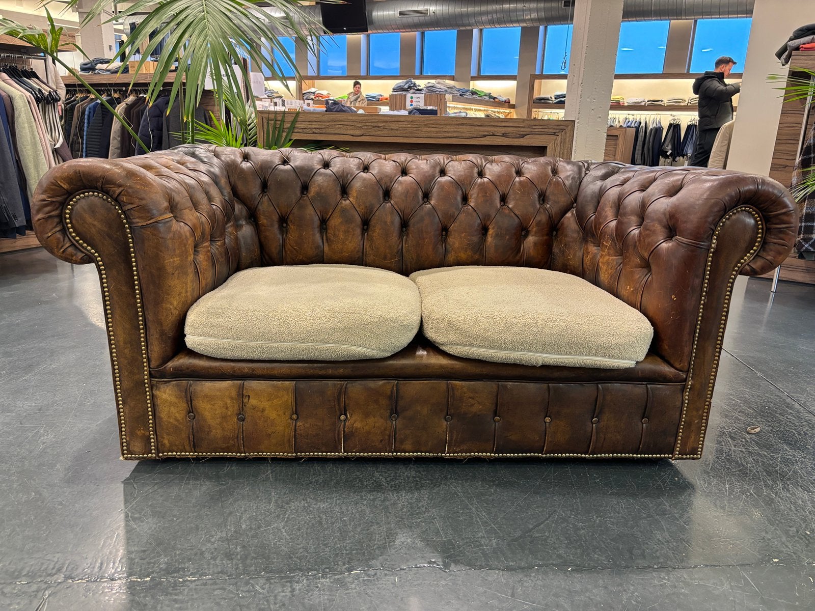 Donkerbruine zetel type Chesterfield - gebruikt, 75 à 100 cm, Vintage, 150 à 200 cm, Enlèvement
