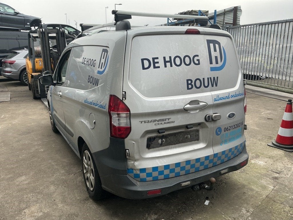 ATTELAGE REMORQUE Ford Transit Courier (01-2014/12-2023), Henry-Ford-Straße  1
50735  Köln, DE, Ford-Werke GmbH, Kunden@ford.com