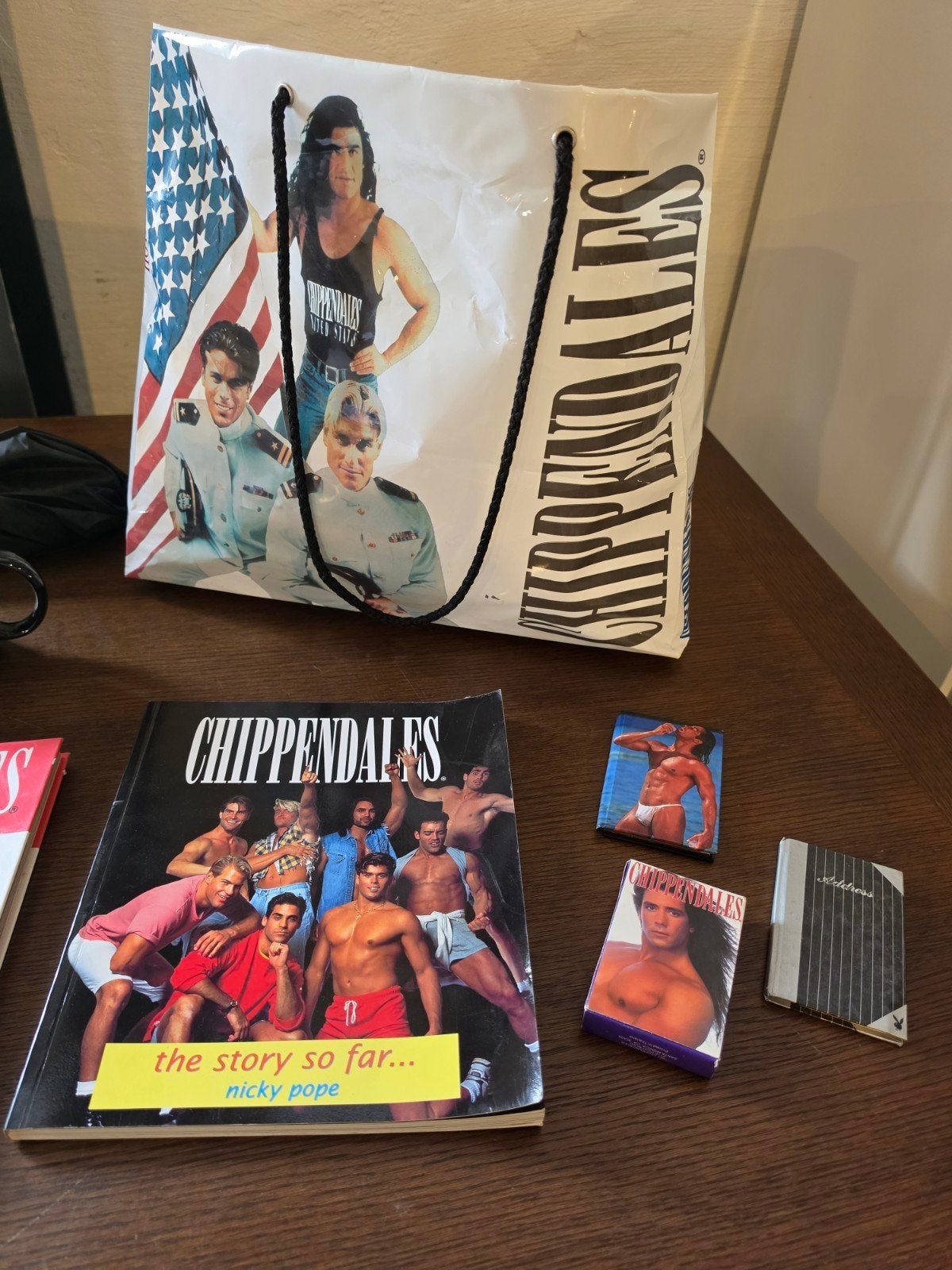 Chippendales 90's Collector's item, Enlèvement ou Envoi, Signé