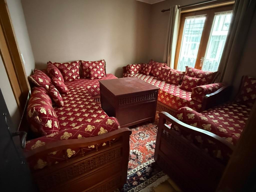 Salon marocain, Ophalen