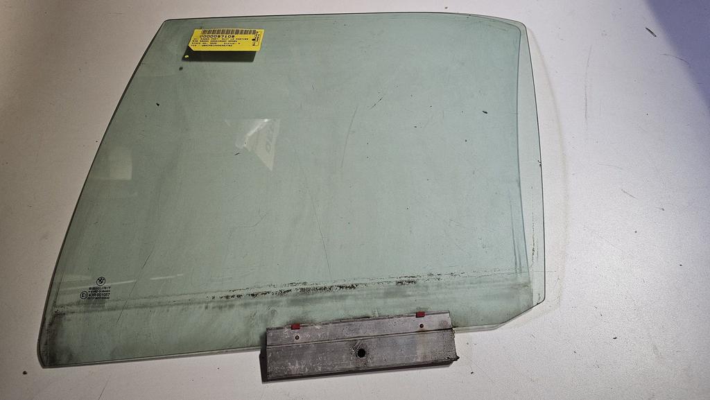 Zijruit raam groen linksachter BMW E36 sedan 51341960907 196, Auto-onderdelen, Gebruikt, -, Deur, -