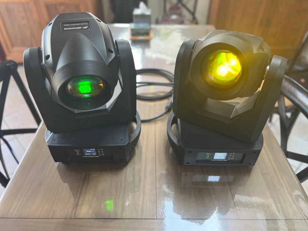 2 x lyres Jb-Systems Challenger BSW, Musique & Instruments, Lumières & Lasers, Enlèvement ou Envoi, Neuf, Lumières, Couleur